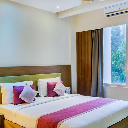 فندق Jk Residency Kelakam المظهر الخارجي الصورة