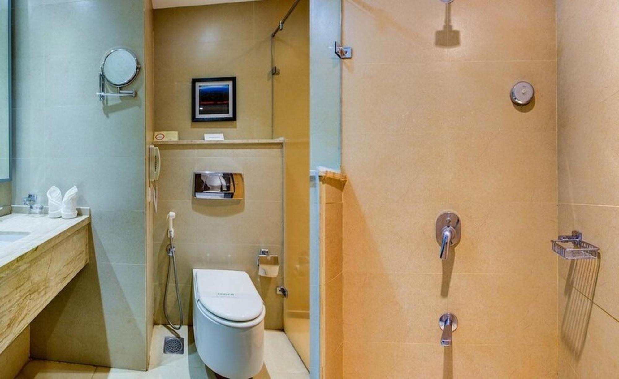 فندق Jk Residency Kelakam المظهر الخارجي الصورة