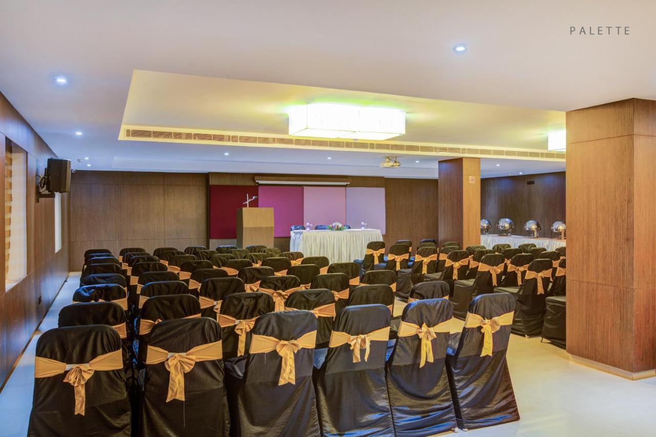 فندق Jk Residency Kelakam المظهر الخارجي الصورة