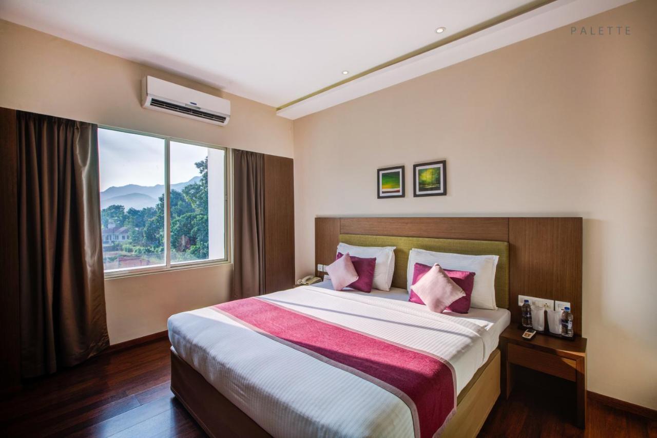 فندق Jk Residency Kelakam المظهر الخارجي الصورة